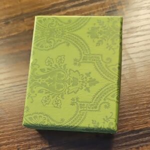 FREE W ANY PURCHASE 💓Green Patterned Box Empty Jewlery Storage